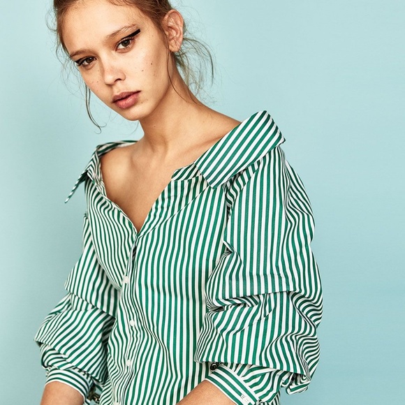 Zara Tops - Zara open neck off shoulder shirt w/puffy sleeves